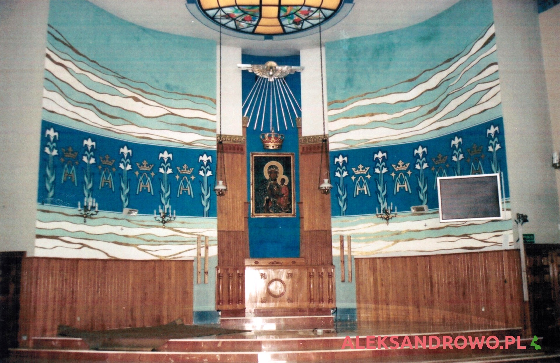 Malowanie kościoła w Obierwi 2015