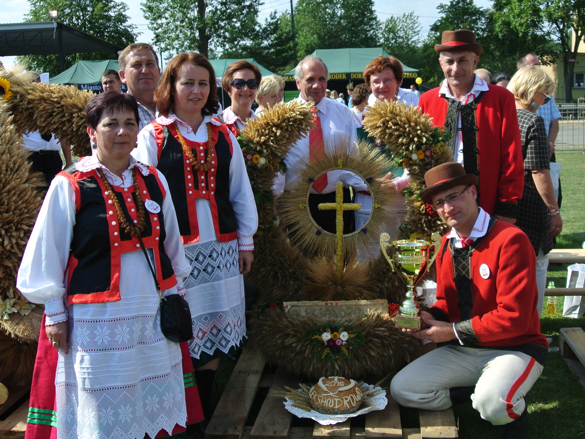 Wyróżnienie w konkursie na najładniejszy wieniec dożynkowy, Otwock 04.09.2016