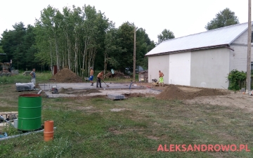 Kostka na placu wiejskim 11.08.217