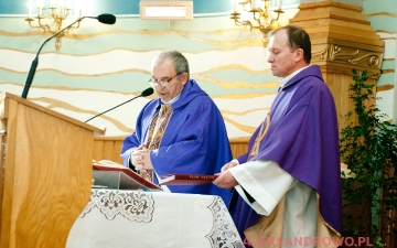 Pierwsza msza ks. Zdzisława Dylnickiego w Obierwi jako proboszcza 04.03.2012 