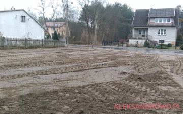 Porządkowanie placu wiejskiego 18.03.2017