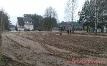 Porządkowanie placu wiejskiego 18.03.2017