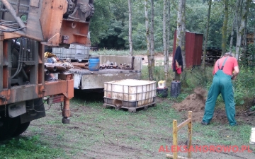 Studnia abisyńska na placu wiejskim 05.09.2017